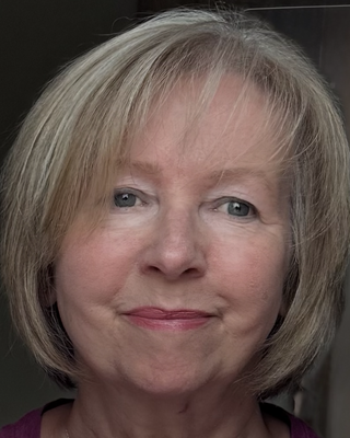 Photo of Helen Straupmanis, Psychotherapist, MUKCP