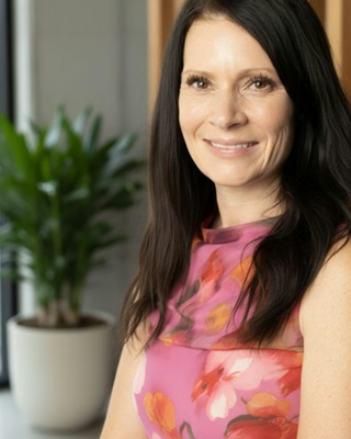 Photo of Randee Olive, Clinical Social Work/Therapist, LSCSW