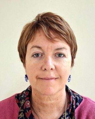 Photo of Cindy Lund, Psychotherapist, MIACP