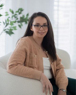 Photo of Shannon McFauls, Counselor, LMHC