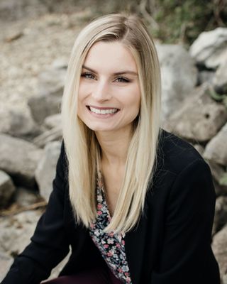 Photo of Raina Dutchyn, Counsellor in V1M, BC