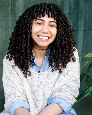 Photo of Ashley Breton, Art Therapist, MPS, LCAT, ATR, MHC