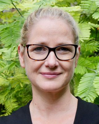 Photo of Sophie Livingstone, Psychotherapist in London, England