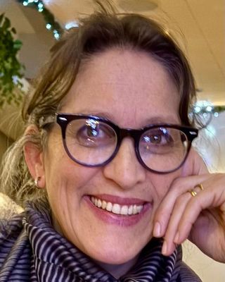 Photo of Sarajane Giles, Clinical Social Work/Therapist, LCSW, CGP, PMH-C