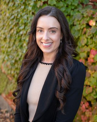 Photo of Lindsey Withrow, Licensed Clinical Professional Counselor, MS, LCMHC, LCPC