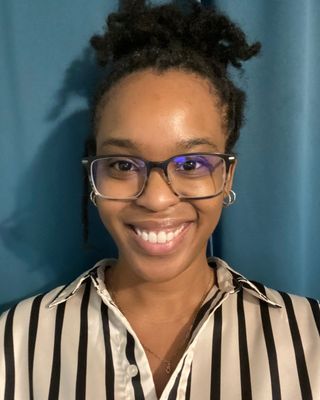 Photo of Jasmine Robinson, Pre-Licensed Professional