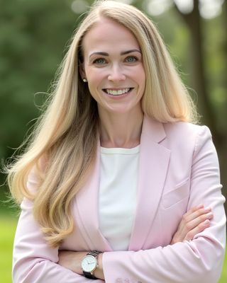 Photo of Hanna Zipes Basel, Clinical Social Work/Therapist, MSW, LICSW, LADC, CST