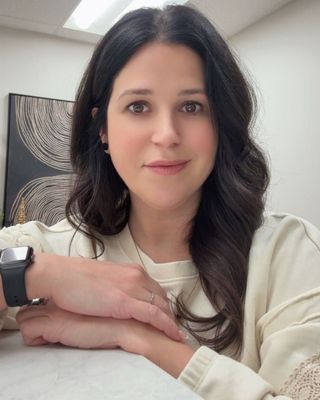 Photo of Sara Sheaves-Ford, Registered Provisional Psychologist