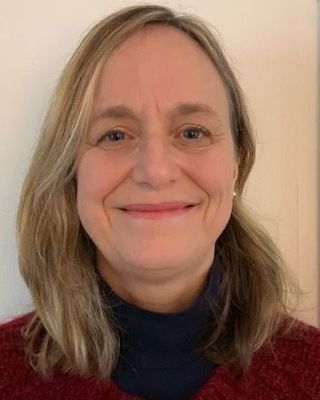 Photo of Dr Kate Pearson, Psychologist, PsychD, HCPC - Clin. Psych.