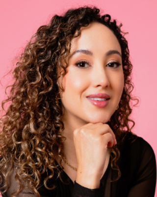 Photo of Cynthia Flores, Marriage & Family Therapist, LMFT
