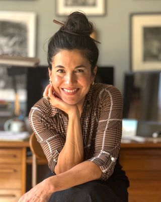 Photo of Robin Nazarian, Marriage & Family Therapist, MA, LMFT
