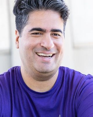 Photo of Shahrukh Shah, Registered Psychotherapist (Qualifying), CPA