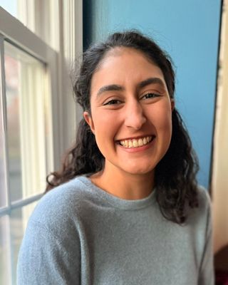 Photo of Simran Mahan, Social Worker, MSW