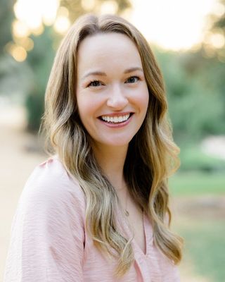 Photo of Hannah Donahue, Marriage & Family Therapist, MA, LMFT