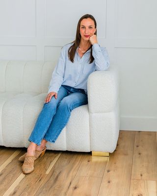Photo of Jacqueline Robertson, Registered Psychotherapist, MA, LMFT, RP, PATP, EMDR