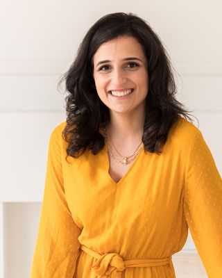 Photo of Nokha Dakroub - Relationship Therapy Mississauga, Registered Social Worker, MSW, RSW