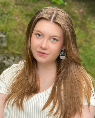 Photo of Amber Lavendel, Licensed Mental Health Counselor, LMHC, LPC