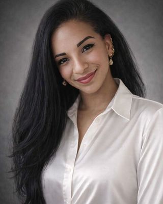 Photo of Angelica Robles, Clinical Social Work/Therapist, MSW, LCSW