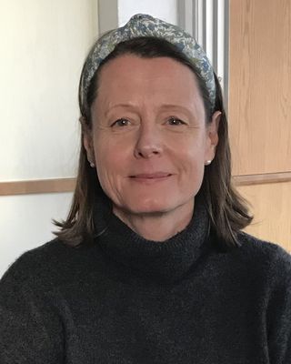 Photo of Helen Travis- McGhee, Psychotherapist, MA, MUKCP