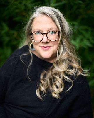 Photo of Bonnie Perry, Licensed Master Social Worker, LMSW, LSW