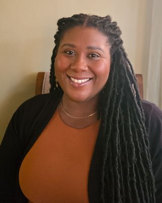 Photo of Victoria Davis, Clinical Social Work/Therapist, MSW, LSW