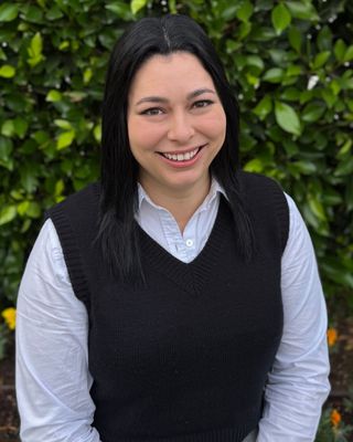 Photo of Isabella Loffa, Pre-Licensed Professional