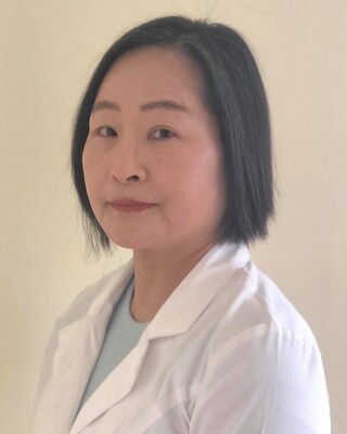 Photo of Gina Lee, Psychiatric Nurse Practitioner