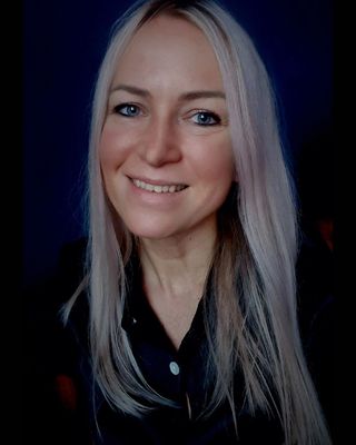 Photo of Gabriela Bucur, Psychotherapist, MIACP