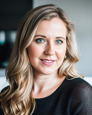 Photo of Amy McAuley, Registered Psychotherapist, MDiv, RP, CCC