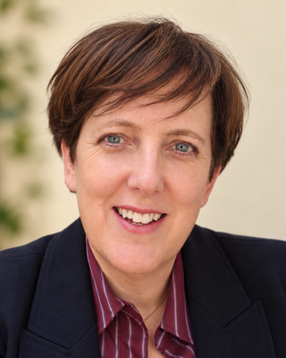 Photo of Caitriona King, Psychotherapist, PhD, ICP