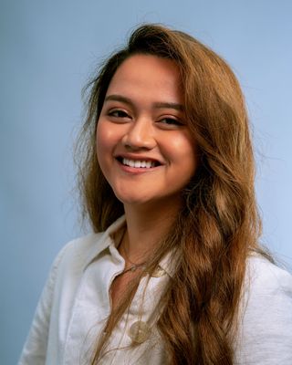 Photo of Niña Arny Mabugat, Registered Psychotherapist (Qualifying), BSc, MACP