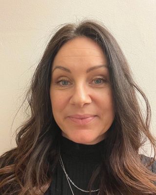 Photo of Kelly Markham, Psychotherapist, MBACP Accred