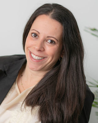 Photo of Nikki Goldman-Stroh Clinical Supervisor, Registered Psychotherapist in Toronto, ON