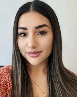 Photo of Sandy Samra, Psychotherapist, MA, HCPC-Art Therap.