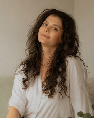 Photo of Aline Inocencio, Marriage & Family Therapist, MA, LMFT, KAP