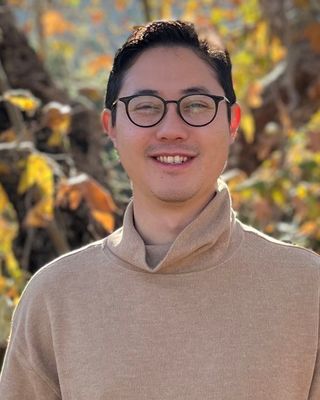 Photo of Darryl Nguyen, Marriage & Family Therapist in Midway City, CA