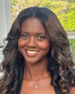 Photo of Lauryn Waters, Pre-Licensed Professional