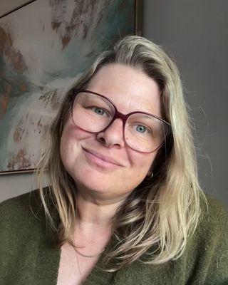Photo of Mara Behan, Registered Psychotherapist (Qualifying), BAHons, Bed, MACP