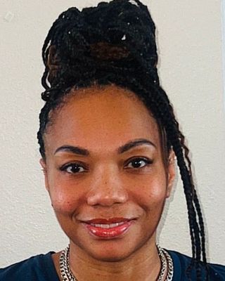 Photo of Shemeika Hunt, Marriage & Family Therapist, MS, LMFT