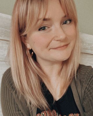 Photo of Vicky Castain, Art Therapist, MA, LCAT, IET
