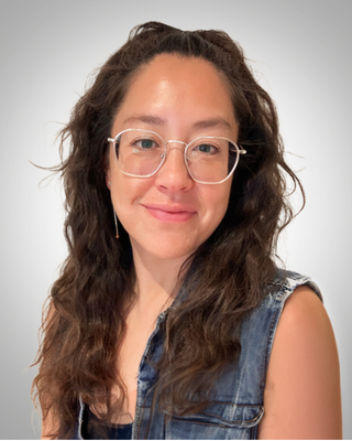 Photo of Sarah Lo, Registered Psychotherapist, MA