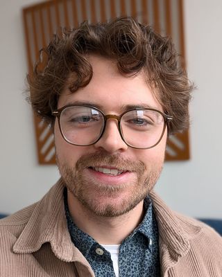 Photo of Chris Couling, Clinical Social Work/Therapist, LLMSW