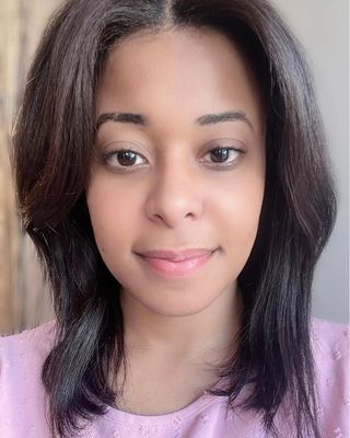 Photo of Idelsi Cano, Registered Psychotherapist (Qualifying), BA, MEd