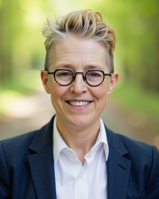 Photo of Renee EB-Walton, Marriage & Family Therapist, LMFT