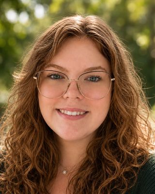 Photo of Gracie L Richardson, Marriage & Family Therapist Associate, LMFT, Associa