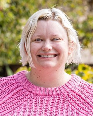 Photo of Sarah Woods Sanchez, Marriage & Family Therapist Associate, MA, AMFT