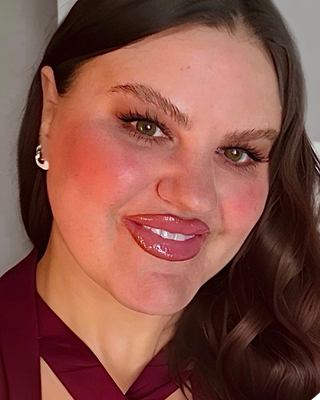 Photo of Razalyn Nickola, Marriage & Family Therapist, LMFT