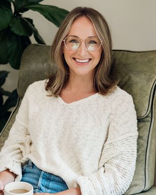 Photo of Bailey Dirth, Psychologist, PsyD, LP