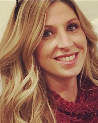 Photo of Lyndsi Fischer, Registered Psychotherapist, MA