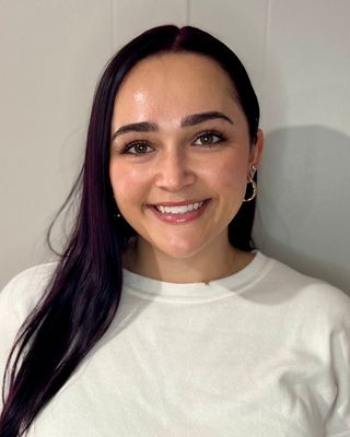 Photo of Lindsay Doire, Pre-Licensed Professional, MA, MHC-A